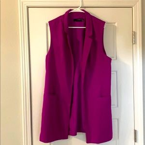 Magenta pink sleeveless blazer